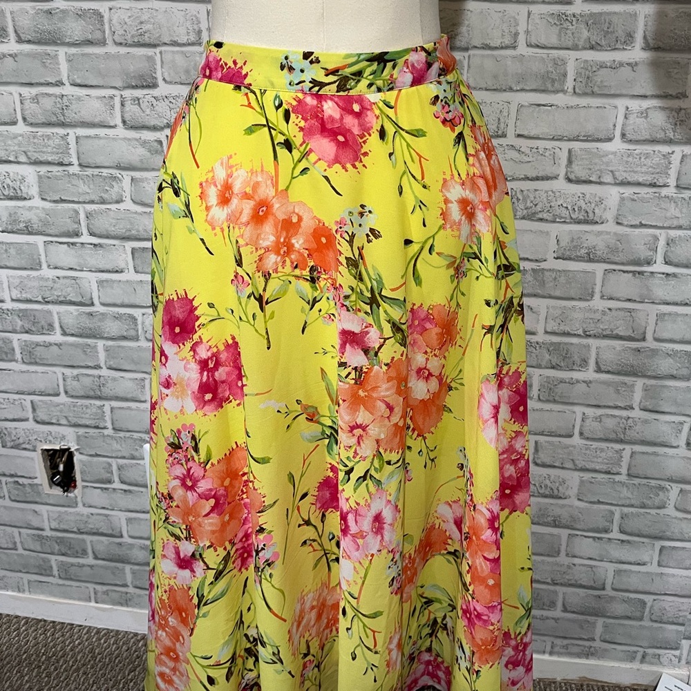 Floral printed maxi skirt